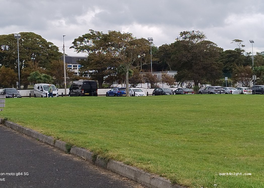 (F93 C9X6) Buncrana - Aileach Road — foto 2