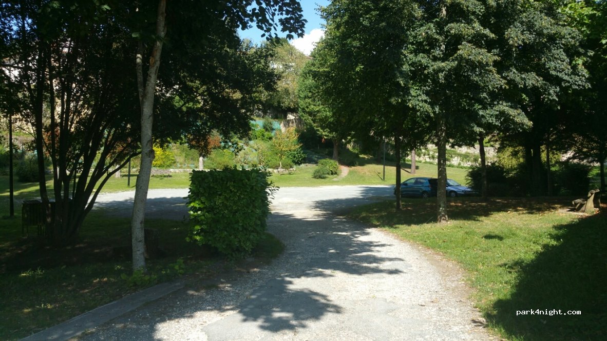 (17610) Saint-Sauvant - 5051A Rue des Écoles — foto