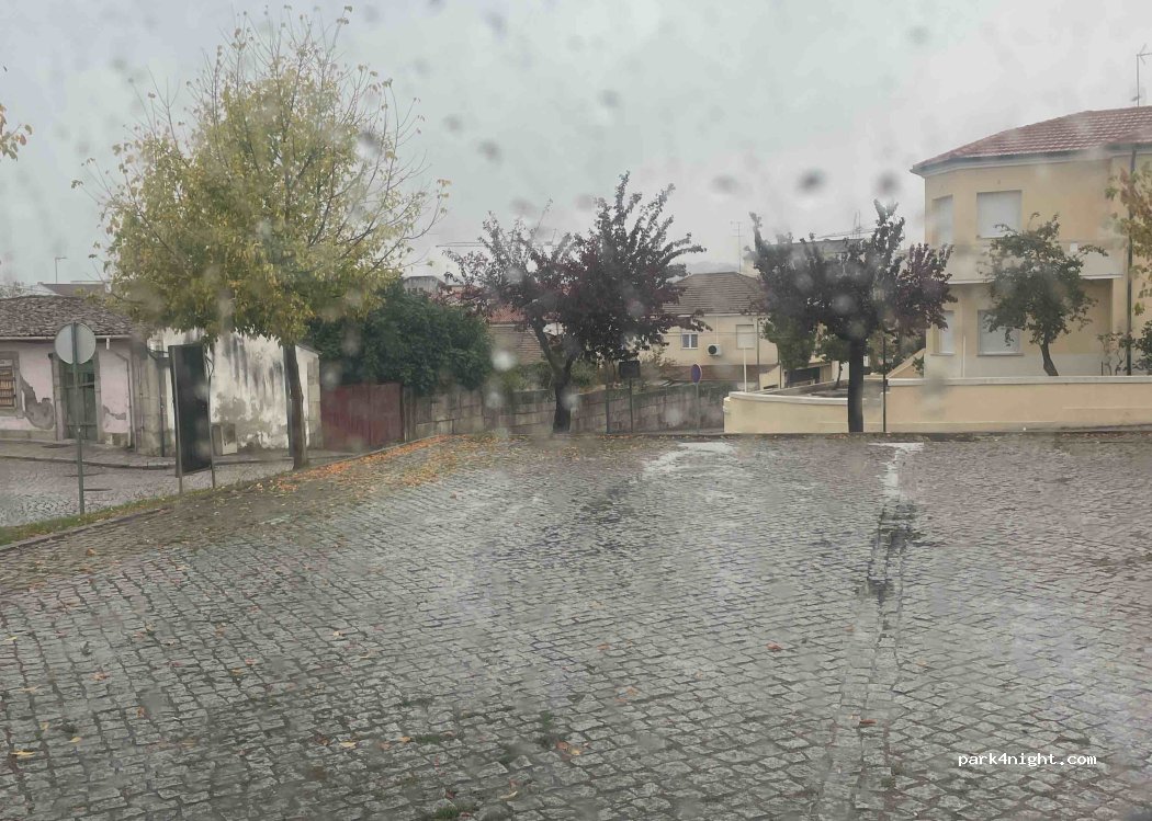 (5400-022) Chaves - Largo Acrópole — foto