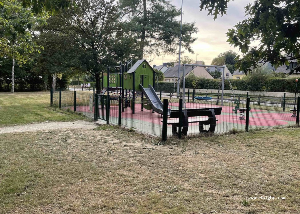 Aire de service Montauban-de-Bretagne — foto