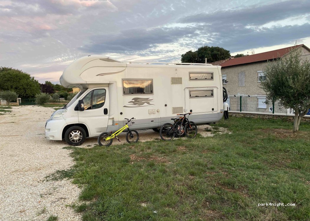 (52448) Sveti Lovreč - Istarska 23 — foto