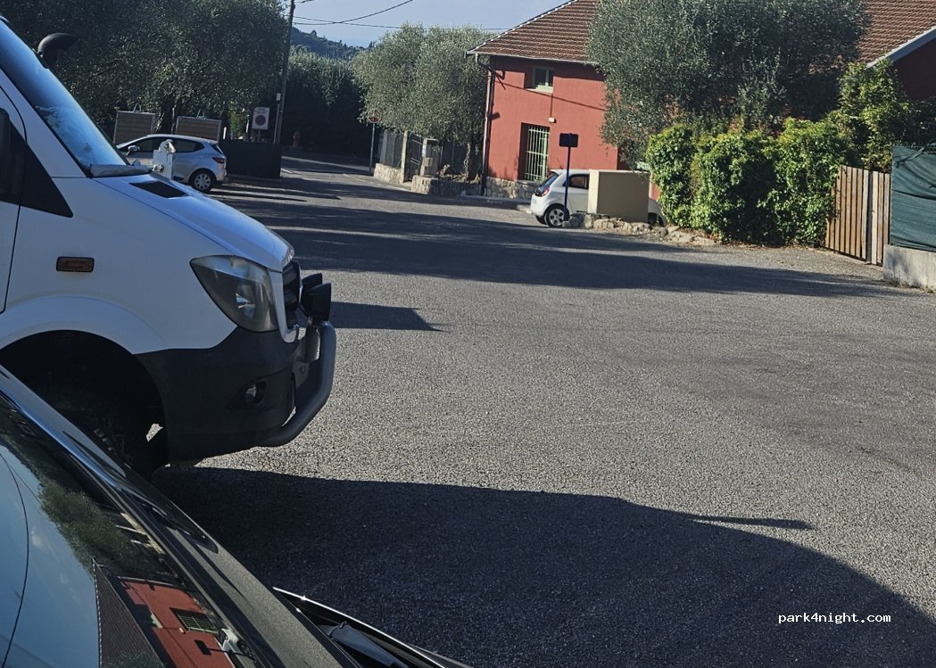 (06730) Saint-André-de-la-Roche - Vieux Chemin de l'Abadie — foto