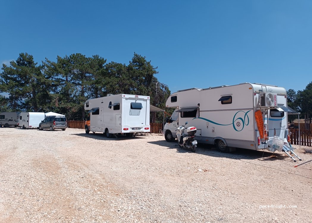 Zevzek tepesi kamp alanı — foto 2