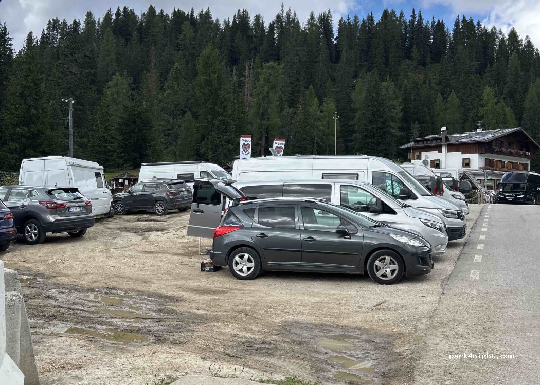 (32041) Auronzo di Cadore - Unnamed Road — foto