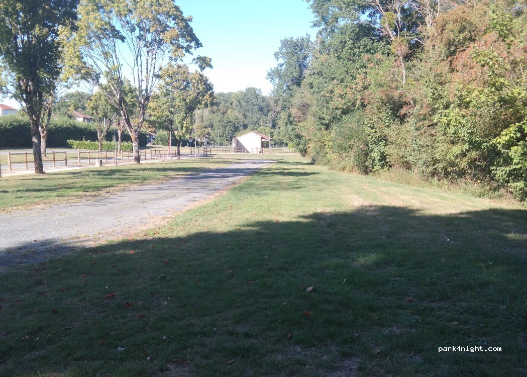 (86600) Coulombiers - D 95 — foto