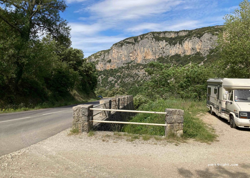 (07150) Vallon-Pont-d'Arc - D290 — foto 2