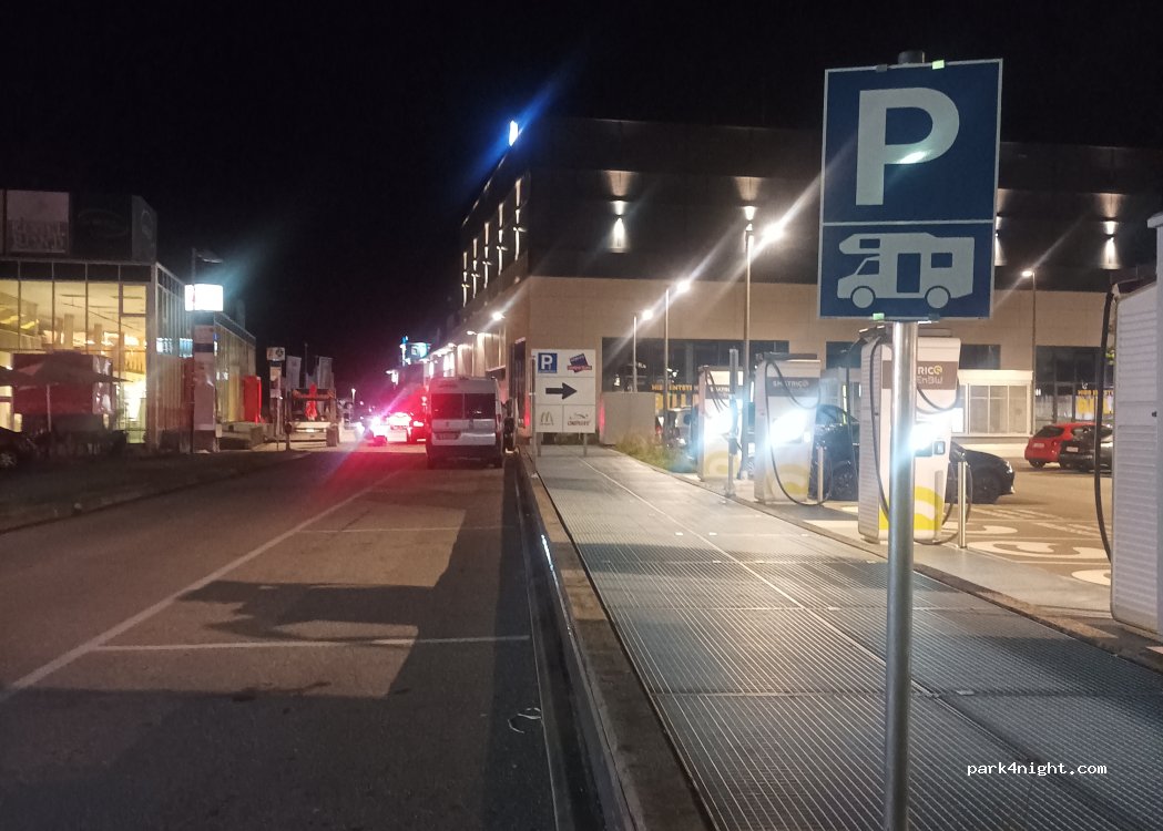 (5071) Wals-Siezenheim - Kinostraße — foto