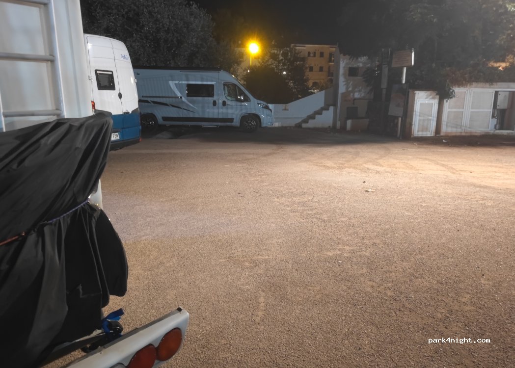 Área de autocaravanas Artesanal de Menorca — foto 3