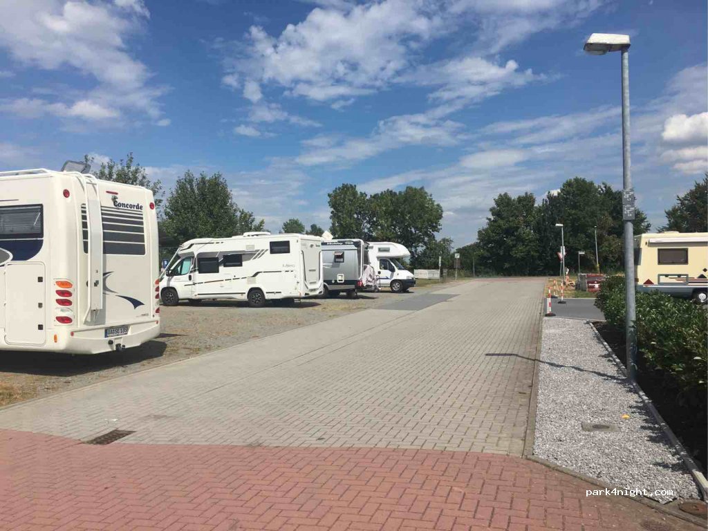 Wohnmobilstellplatz Jade — foto