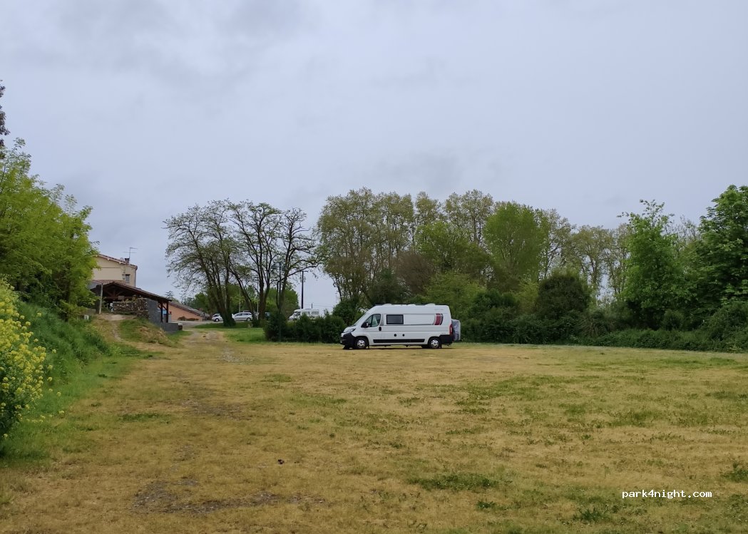 (47180) Sainte-Bazeille - Rue des Fontaines — foto 2