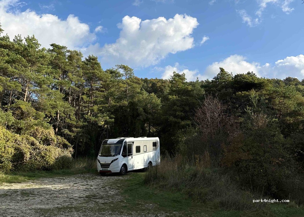(04120) Peyroules - Chemin du Cloutas — foto 3