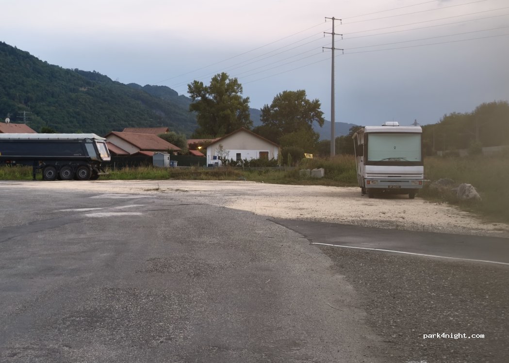 (38190) Froges - Rue du Stade — foto