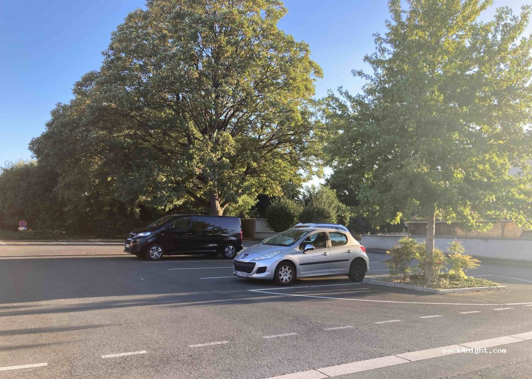 (85500) Les Herbiers - Rue de l'Abée Michel Favreau — foto