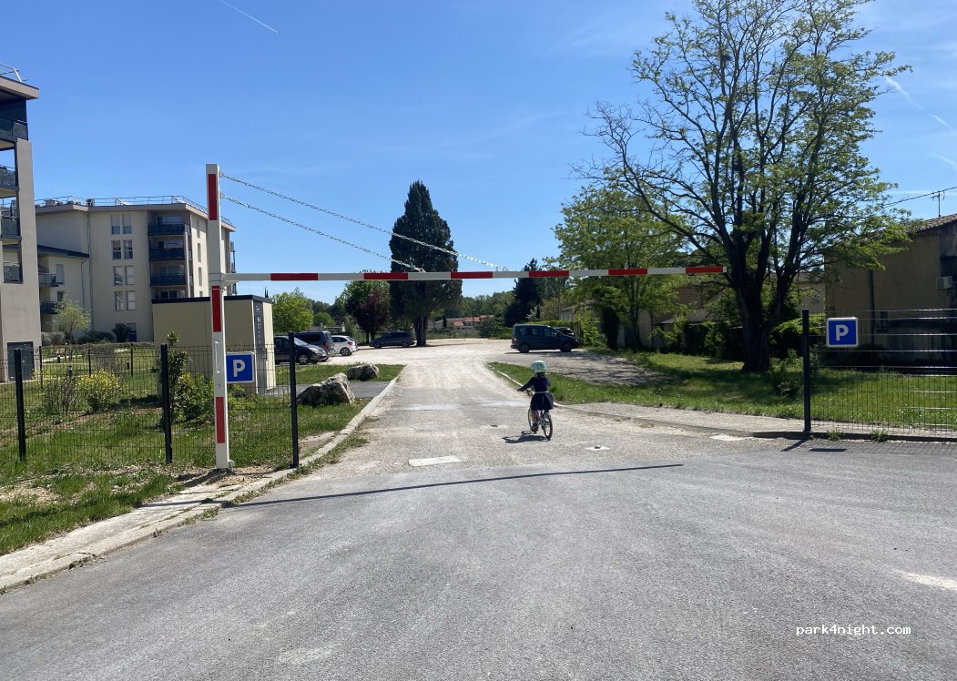 (26200) Montélimar - Chemin des Deux Saisons — foto 3