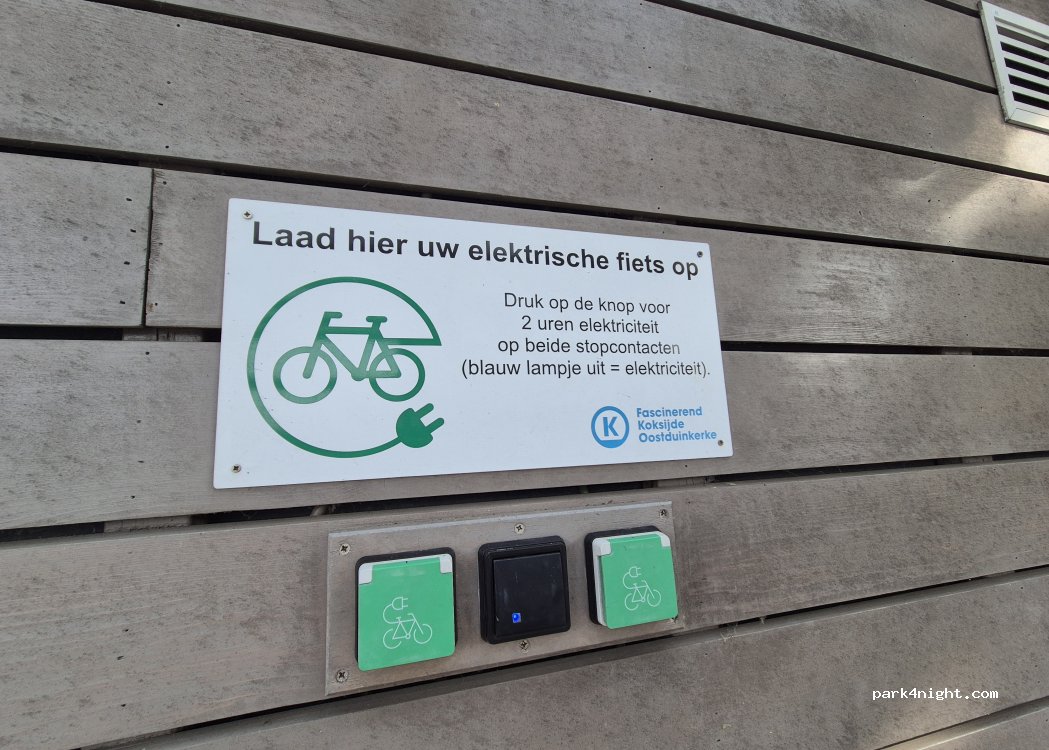 (8670) Koksijde - Dorpsplaats — foto 2