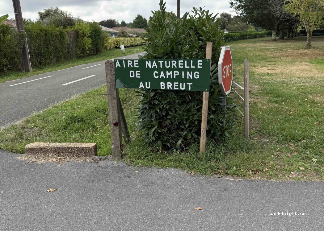 Camping Aire Naturelle Le Breut — foto 3