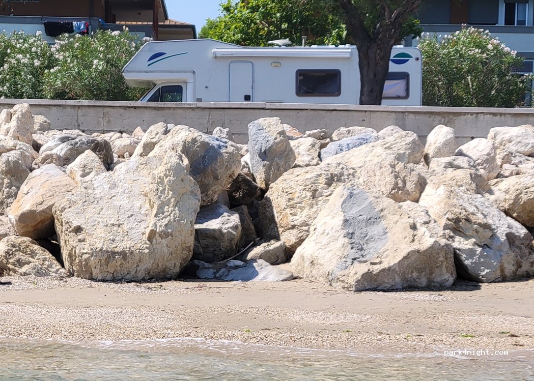 (64026) Roseto degli Abruzzi - Lungomare Trieste — foto