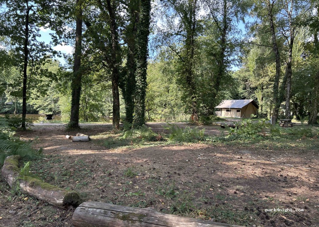 Village Huttopia Lac de Rillé — foto