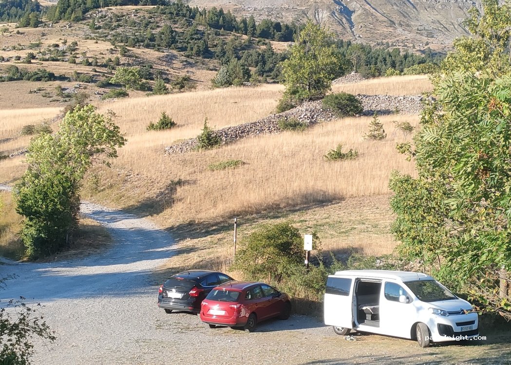 (05230) Chorges - Unnamed Road — foto