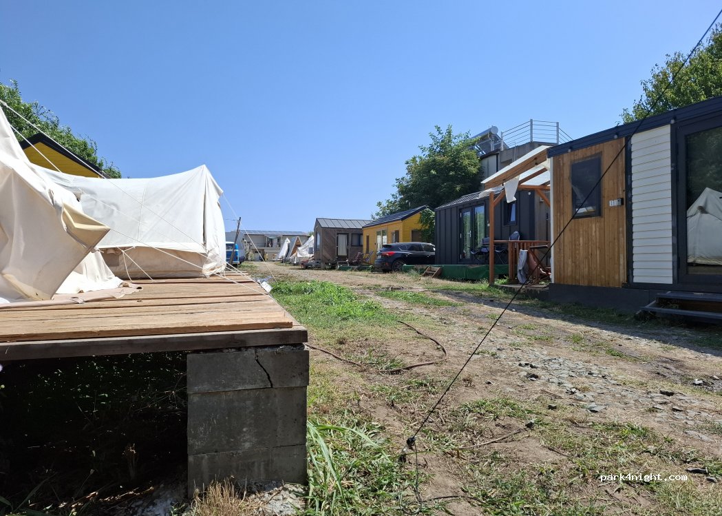 Pura Vida Beach Tiny house village — foto