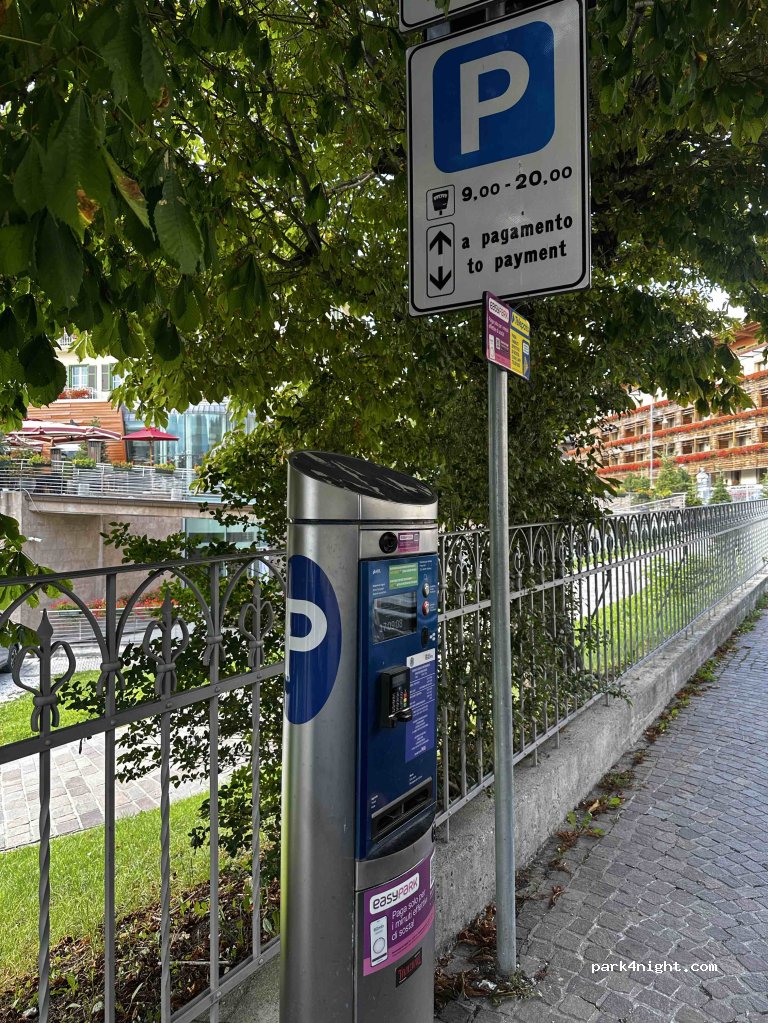 (32043) Cortina d'Ampezzo - Via Roma — foto