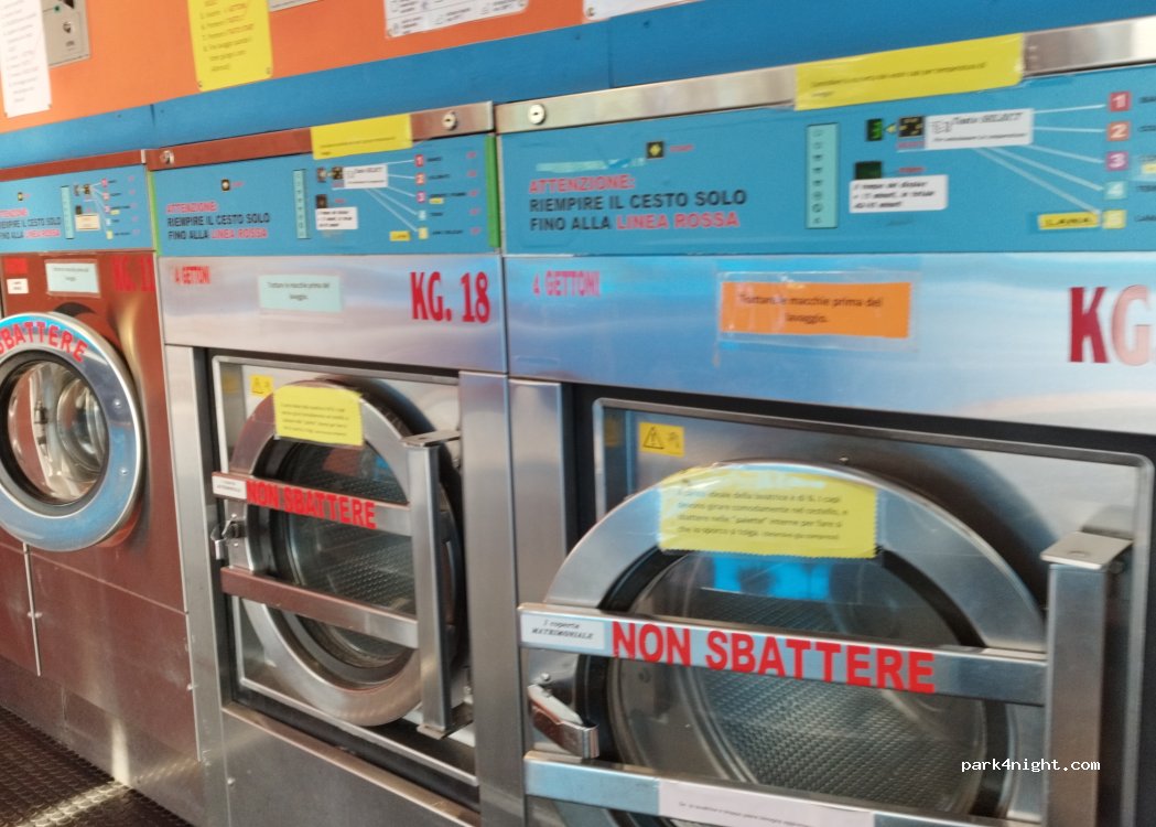 (31044) Montebelluna - Via Castellana — foto