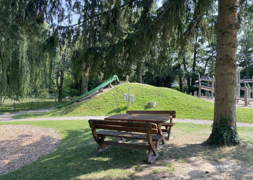 (4680) Haag am Hausruck - Franzosenfriedhof-Weg — foto