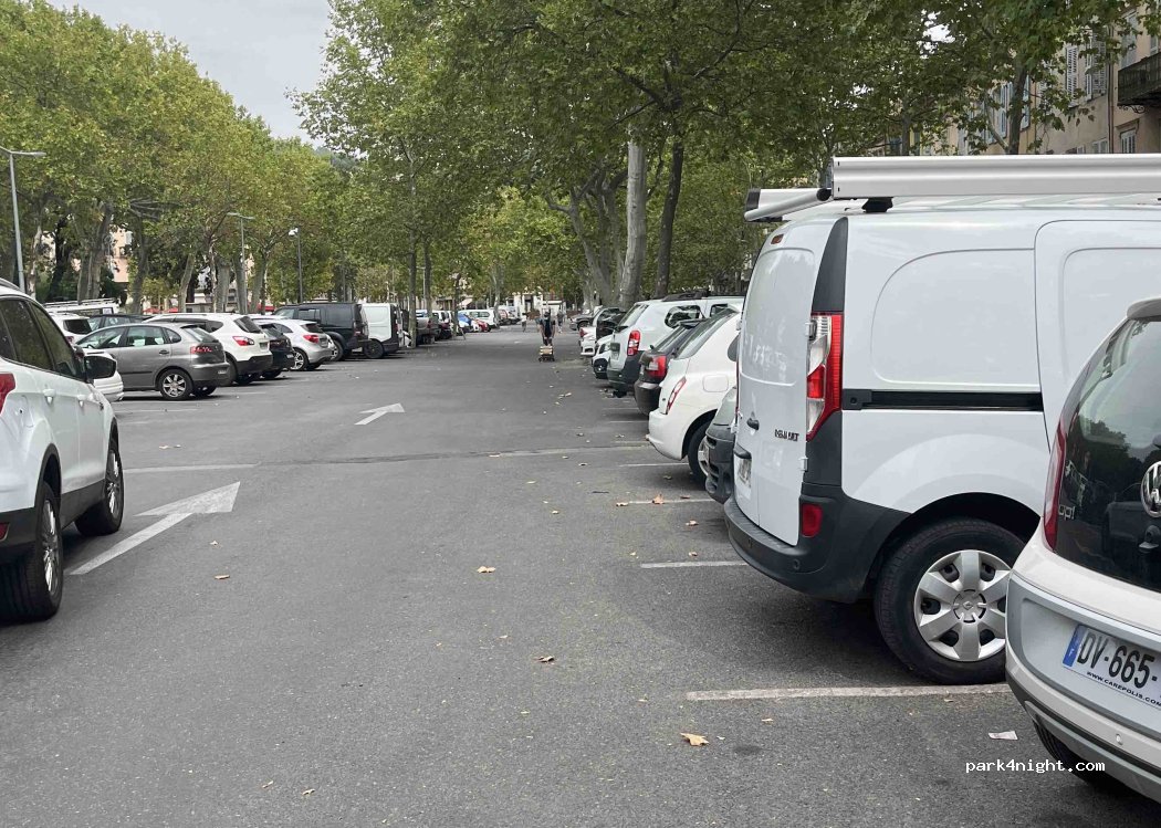 (83300) Draguignan - Azémar — foto