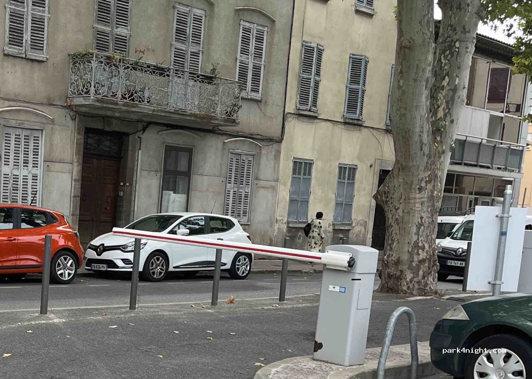 (83300) Draguignan - Azémar — foto 2