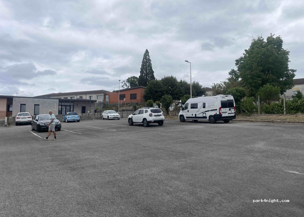 (87520) Oradour-sur-Glane - Rue de la Glane — foto