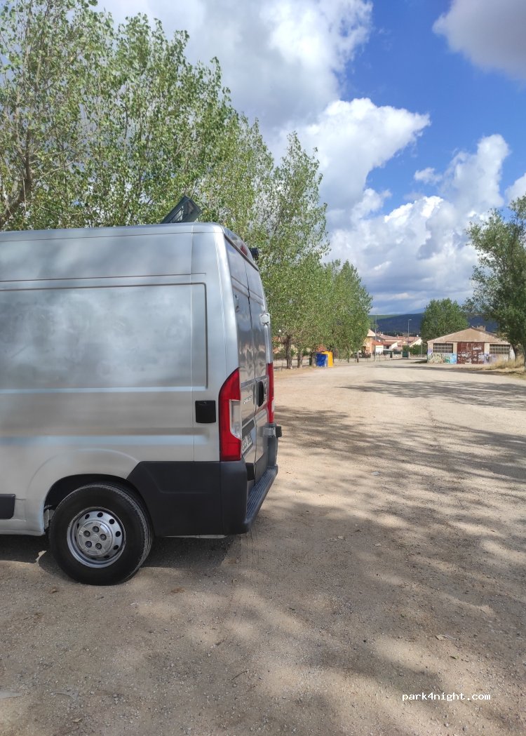 (09611) Salas de los Infantes - Calle Pradera Mayor — foto