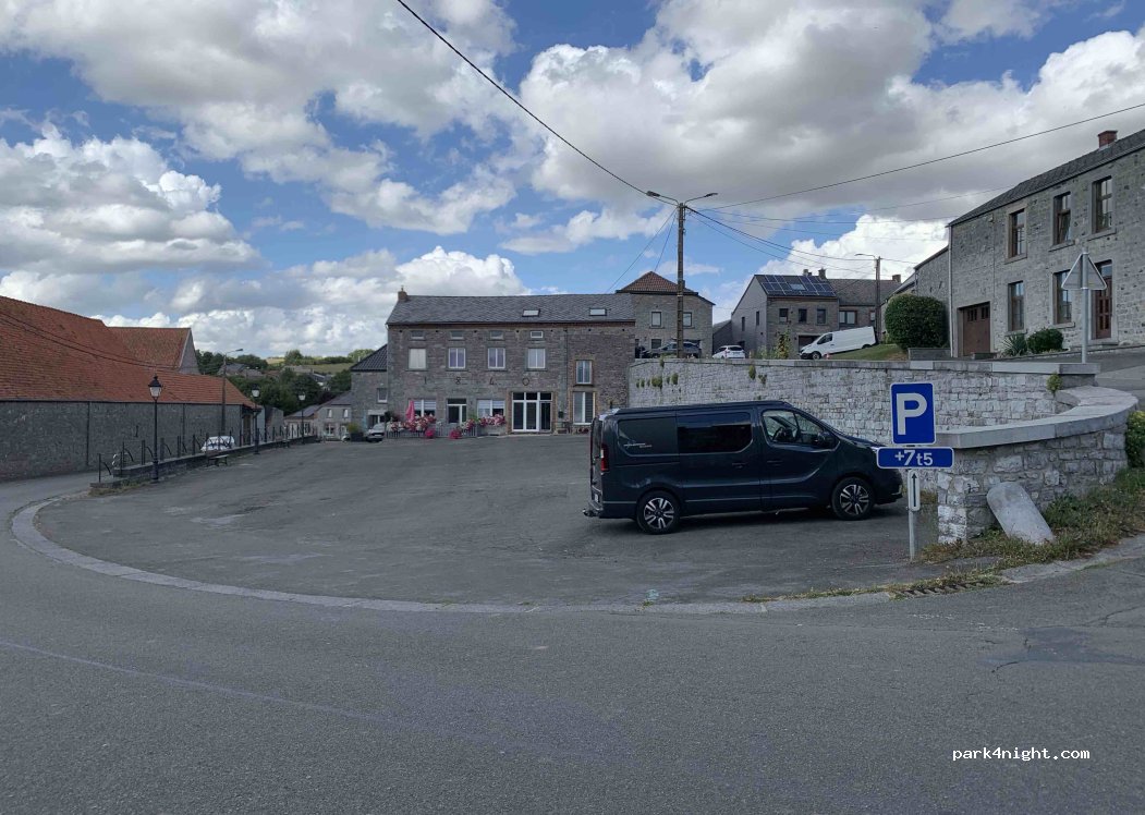 (5641) Mettet - Rue du Loret — foto