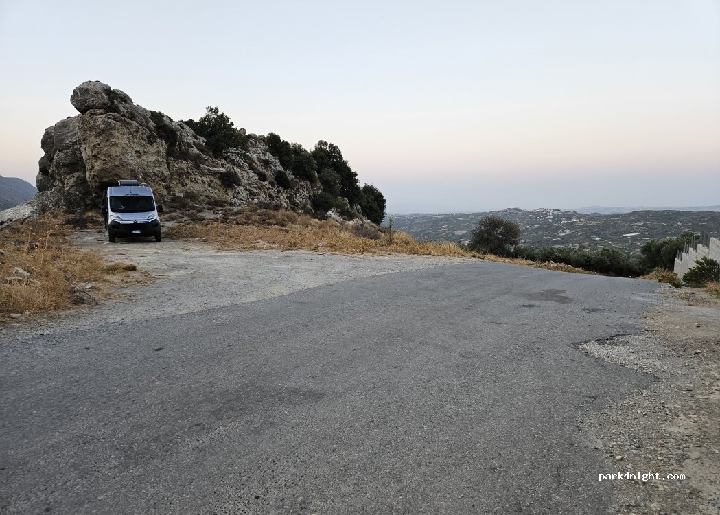 (70013) Krousonas - Unnamed road — foto