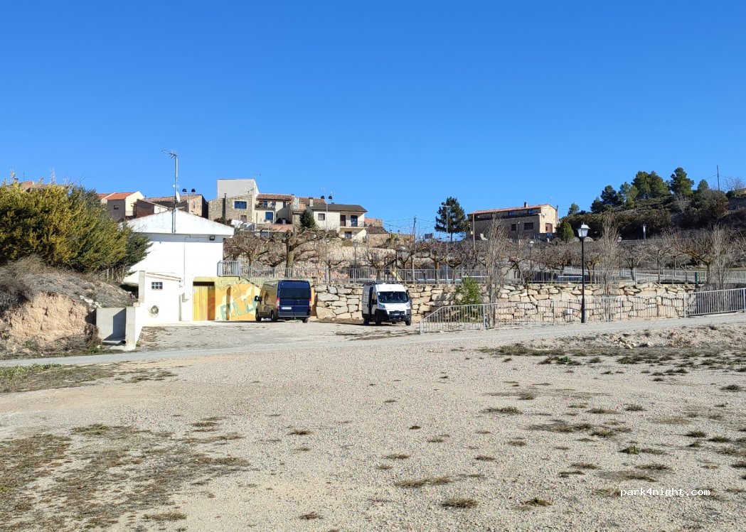 (25411) Fulleda - 17 Avinguda d'Agustina Saragossa i Domènech — foto 2
