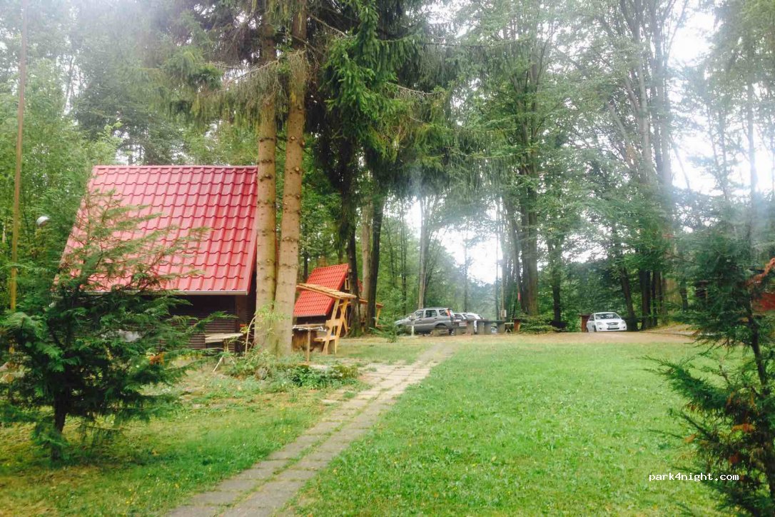 Hollóstetői Mountain Camp — foto