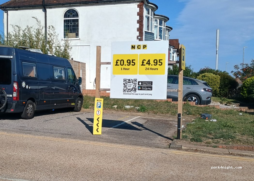 (BN3 4ED) Hove - Portland Road — foto