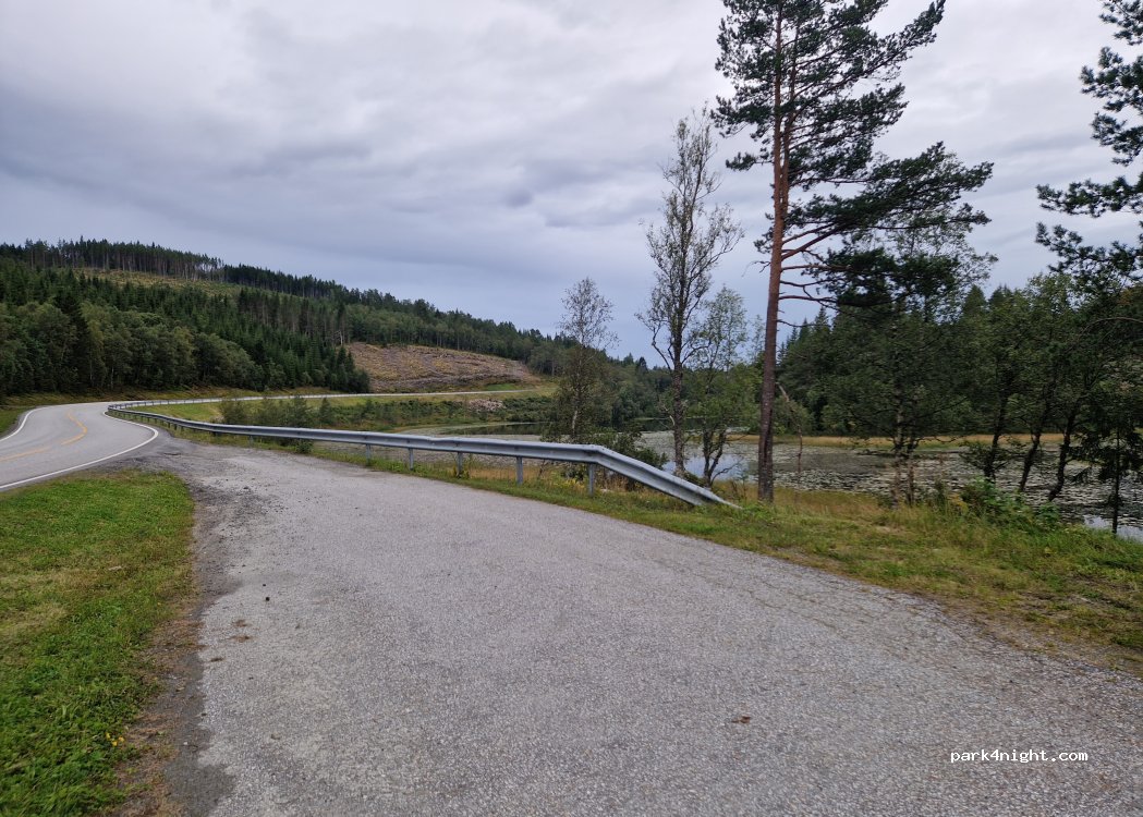 (6674) Øydegard - Straumsnesvegen — foto