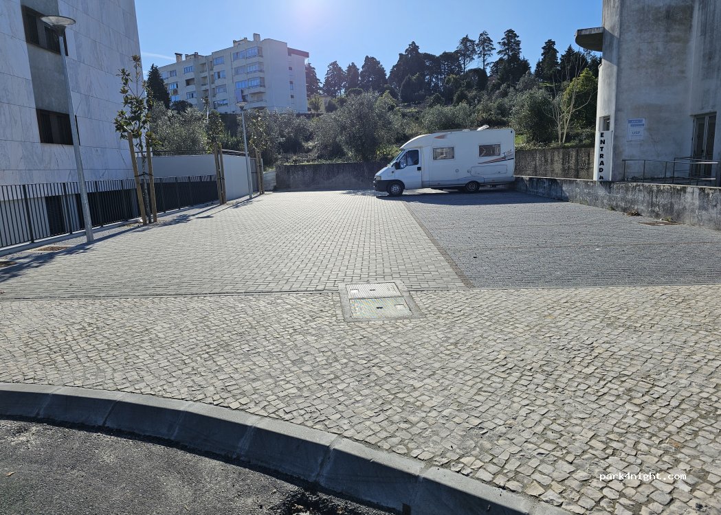 (3040-006) Santa Clara e Castelo Viegas - Rua Capitão Salgueiro Maia — foto