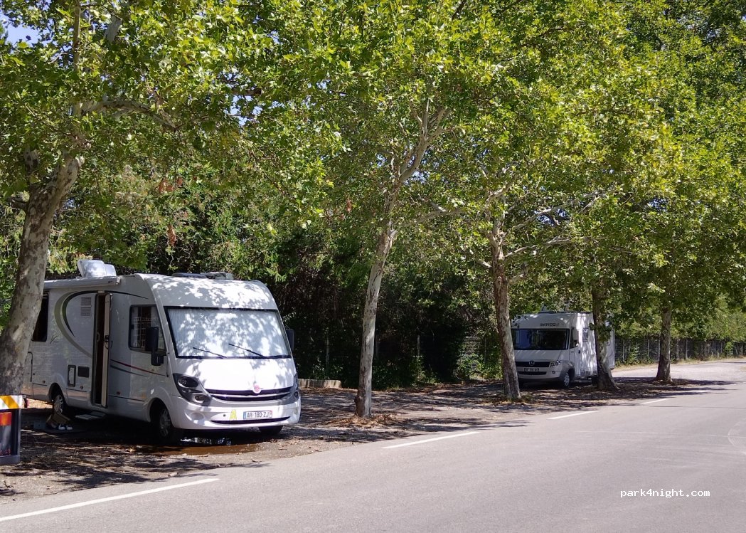 (83560) Vinon-sur-Verdon - 84 Route de Saint-Julien — foto