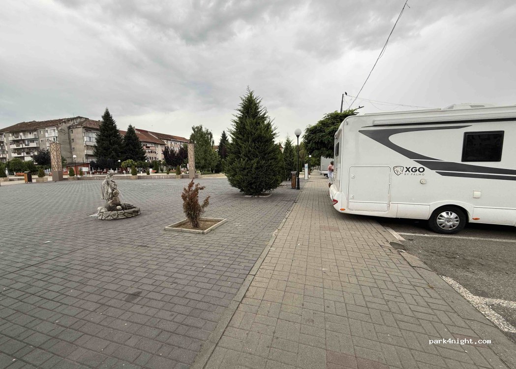 (325700) Oțelu Roșu - Strada Revoluției — foto 3