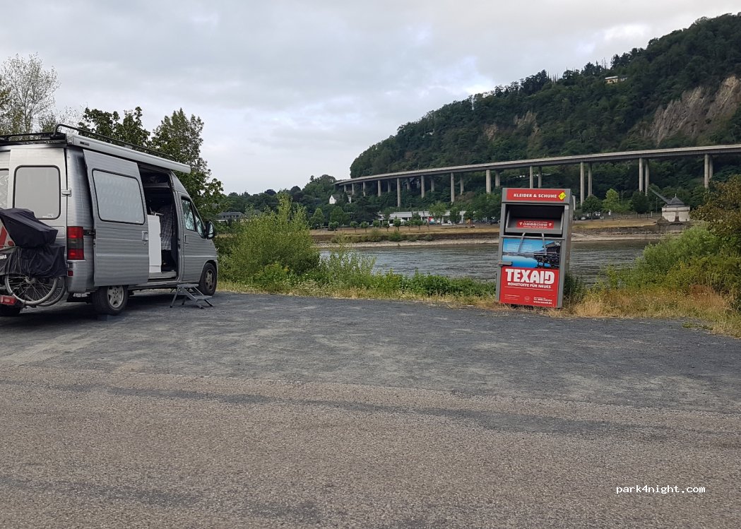 (56599) Leutesdorf - 1 August-Bungert-Allee — foto
