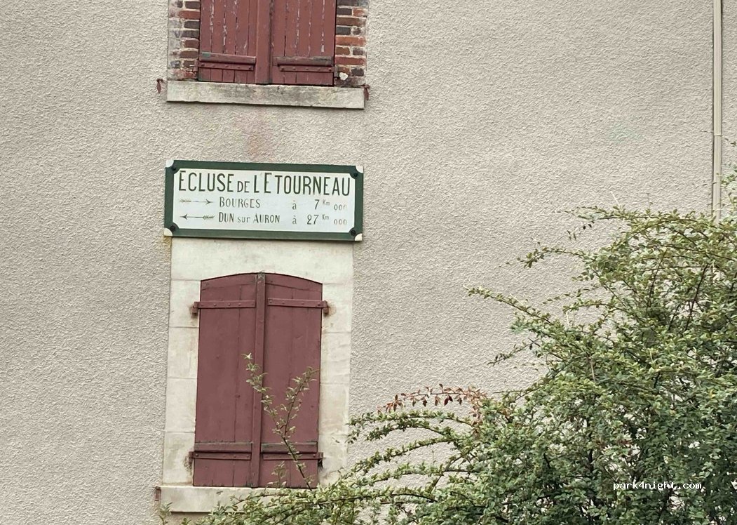 (18000) Plaimpied-Givaudins - Canal de Berry à Vélo — foto 2