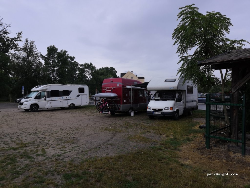 (691 44) Lednice - 21. dubna — foto 2