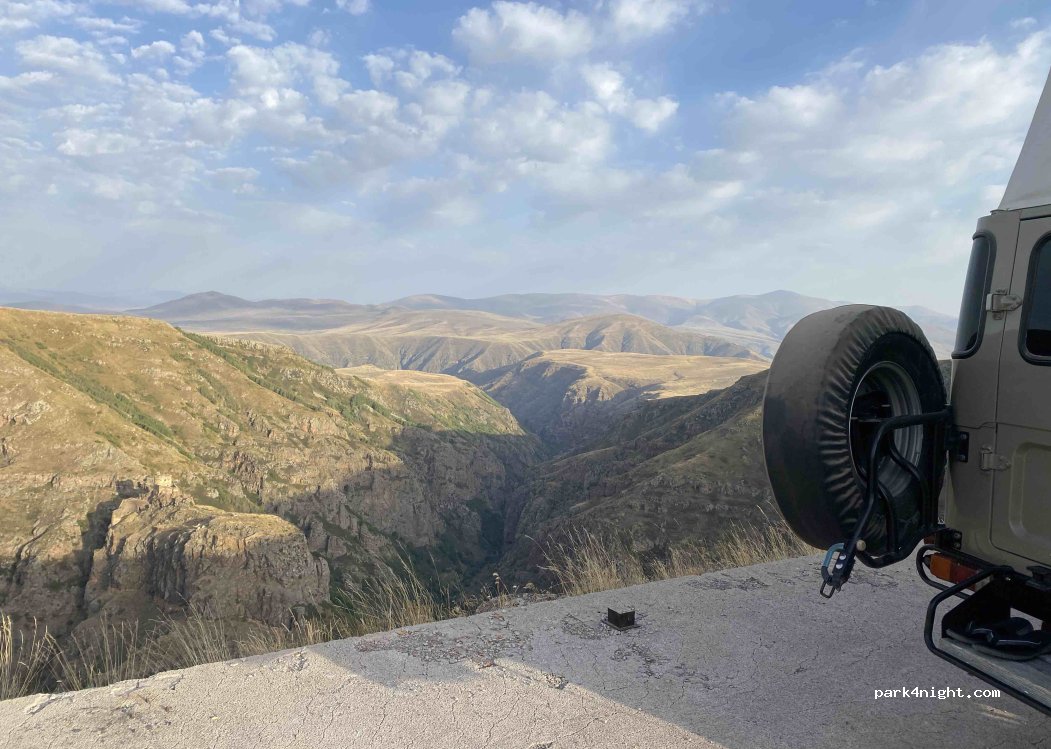 () Yıldırımtepe - Çıldır - Aktaş sınır kapısı yolu — foto
