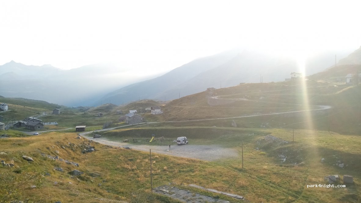 (23024) Stuetta - 143 Strada Statale 36 del Lago di Como e dello Spluga — foto