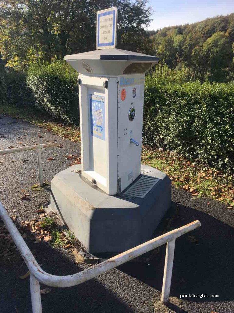 (08800) Monthermé - 50 Rue du Général de Gaulle — foto