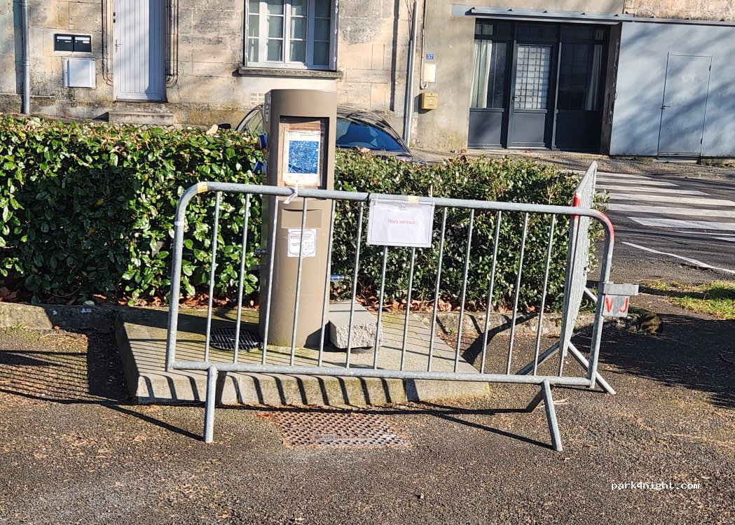 (16200) Jarnac - 15 Place Charles de Gaulle — foto 5