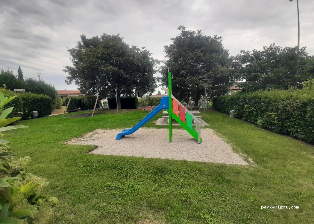 (37015) Sant'Ambrogio di Valpolicella - Strada delle Pinete — foto 2