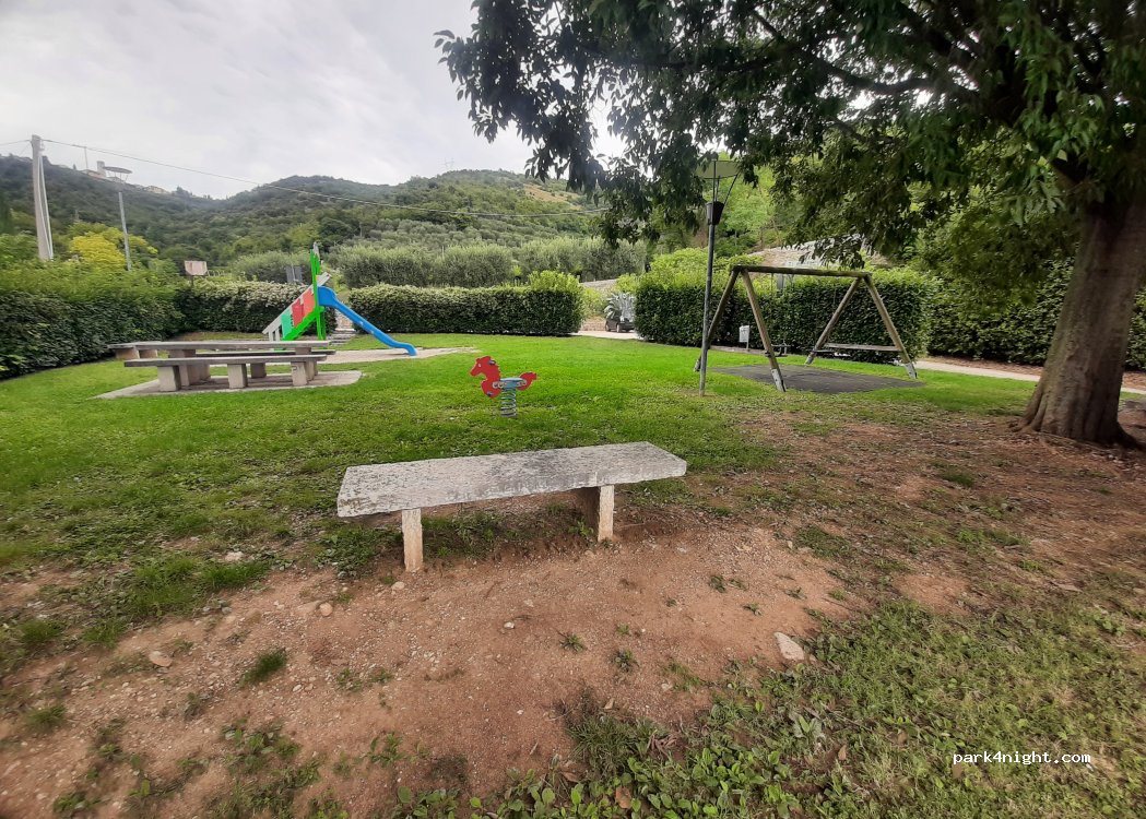 (37015) Sant'Ambrogio di Valpolicella - Strada delle Pinete — foto 4