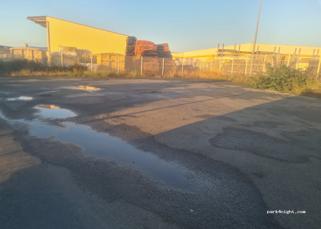(03410) Domérat - Rue Jules Romains — foto